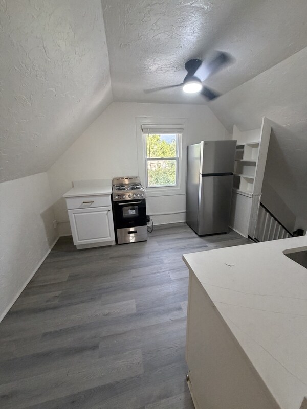 Building Photo - 4345 W 48th St