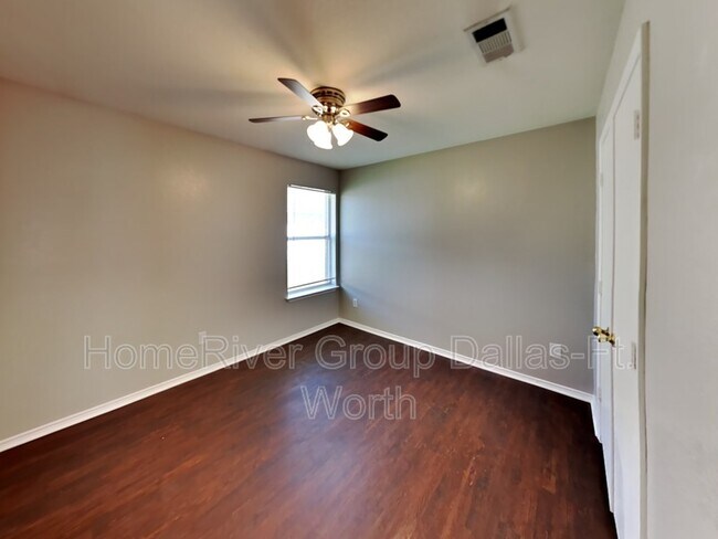 Building Photo - 207 Lake Wichita Dr