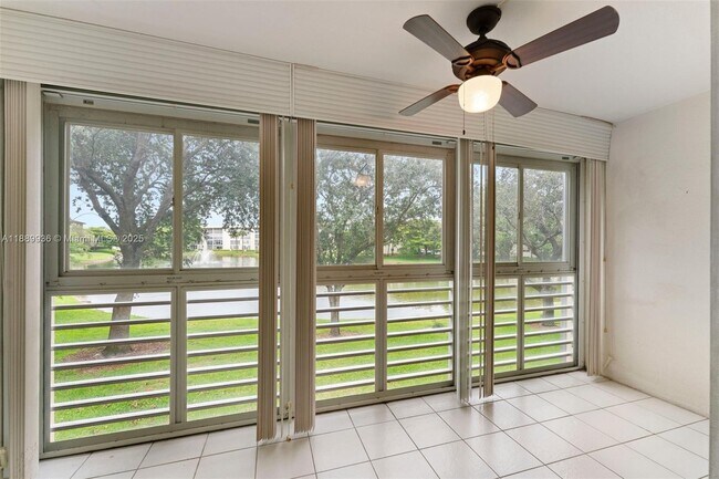 Building Photo - 1704 Andros Isle