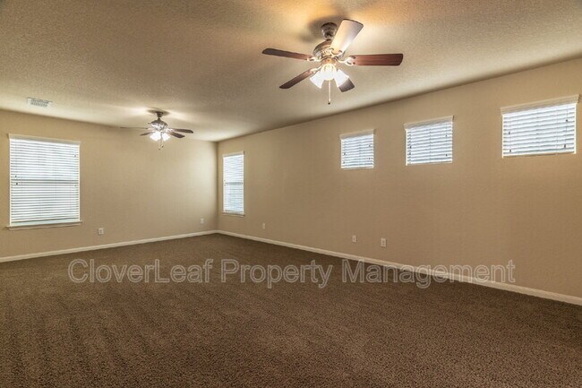 Building Photo - 5420 Nutmeg Tr