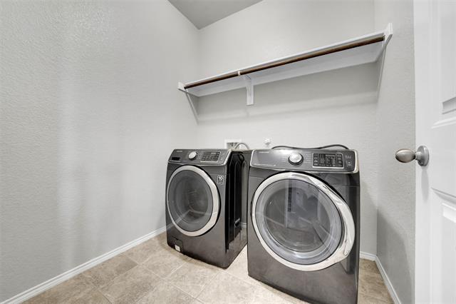 Building Photo - 8217 Spruce Meadows Dr