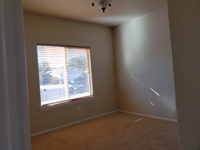 Building Photo - 2786 Helena Ct