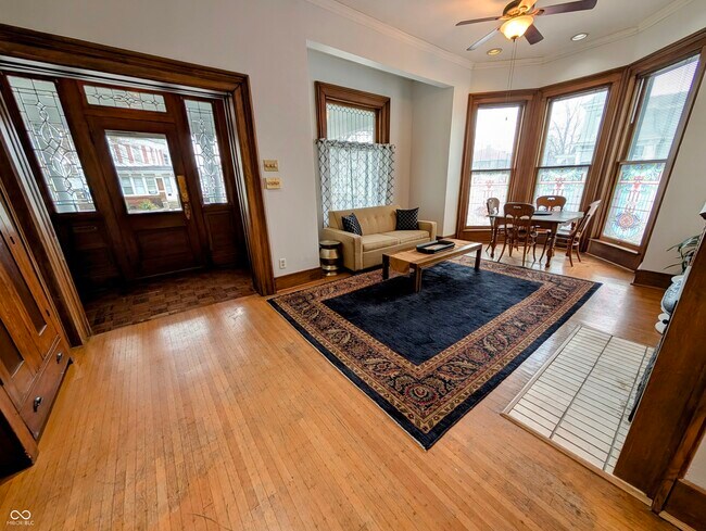 Building Photo - 1104 Franklin St