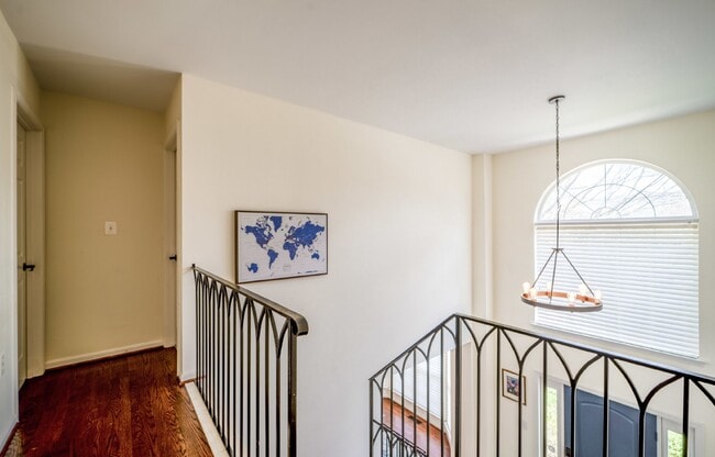 Building Photo - Stunningly Updated Home in Evergreen Meado...
