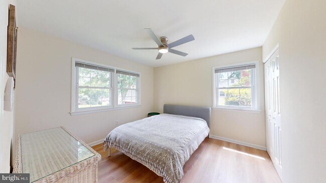 Building Photo - 5810 Helmsdale Ln