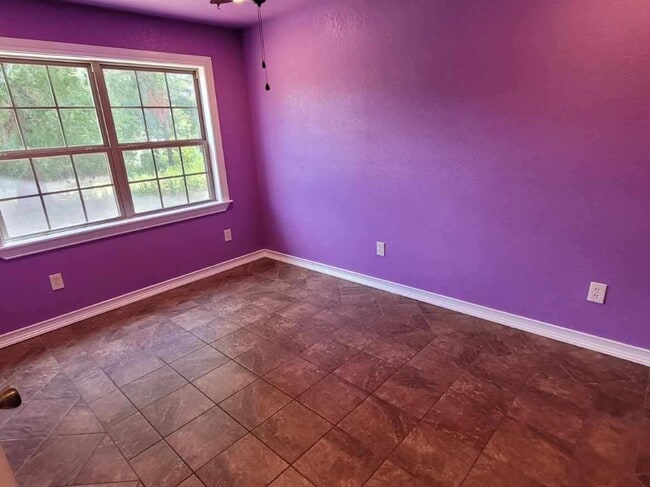 Building Photo - 1107 Devereaux St