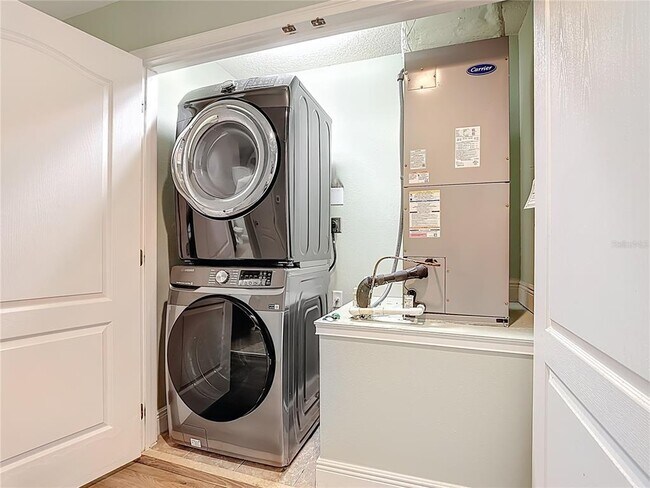 Building Photo - 8149 Roseville Blvd