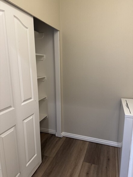 Building Photo - 4774 Oregon Trail Way W