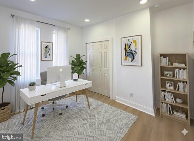 Building Photo - 5237 Greenway Ave