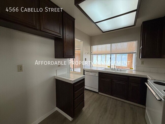 Building Photo - 4566 Cabello St