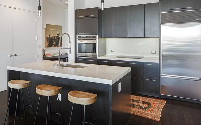 Building Photo - 2200 Victory Ave