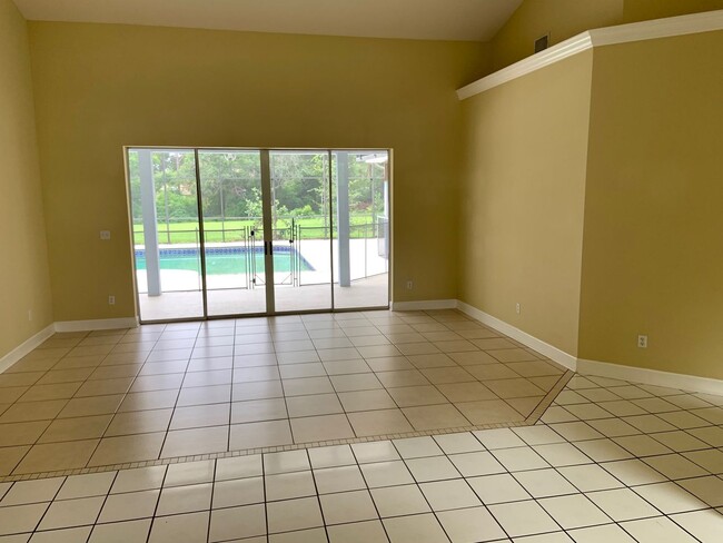 Building Photo - 5 Bedroom/3.5 Bathroom Pool Home On Cul-De-Sac Minutes from Downtown Windermere!!!