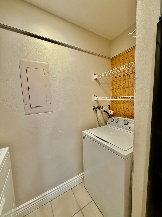 Building Photo - 2931 Bough Ave
