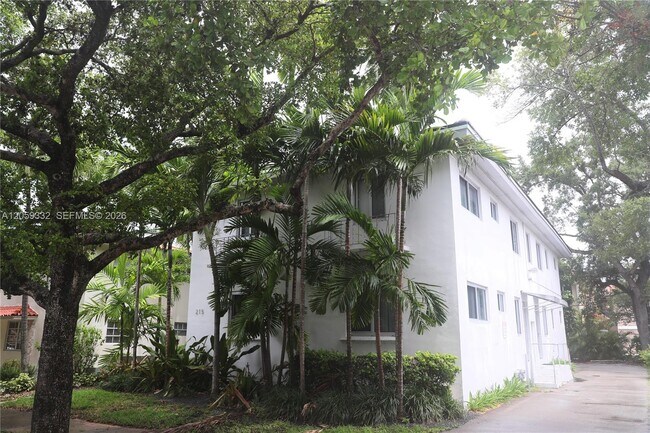 Building Photo - 215 Antilla Ave