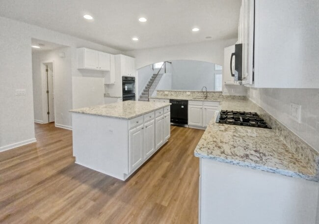 Building Photo - 1115 Fountain Crest Dr