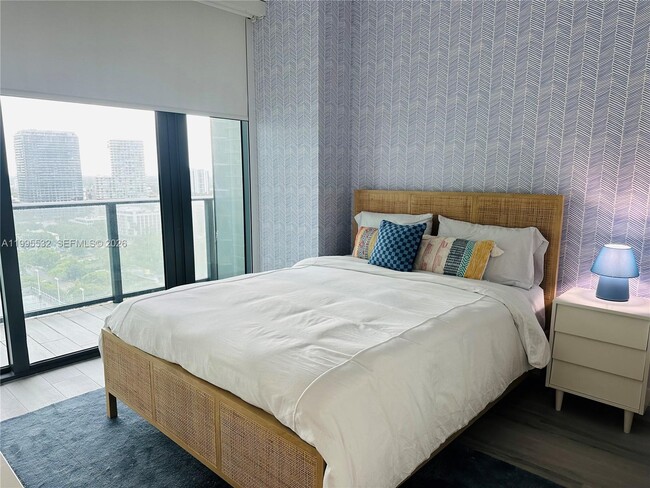 Building Photo - 3131 NE 7th Ave