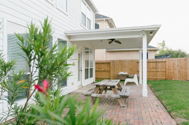 Building Photo - 20911 Avery Cove Ln