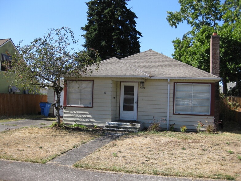 Primary Photo - 1100 Z St