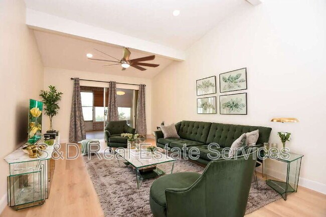 Building Photo - 2025 Sylvester Rd