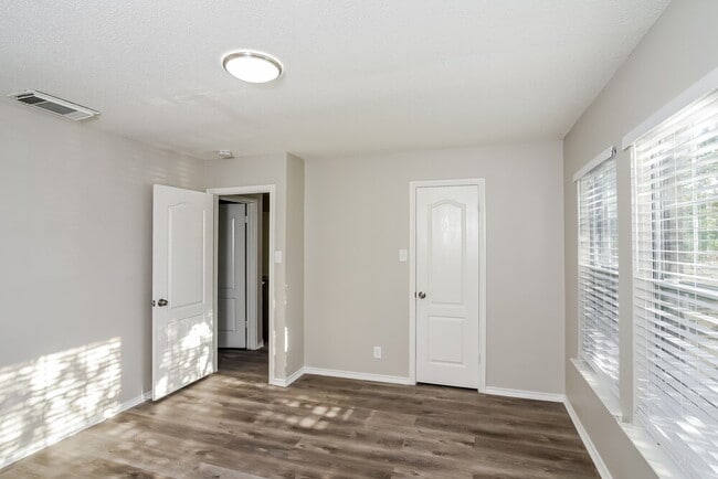 Building Photo - 13319 Partridge Hill