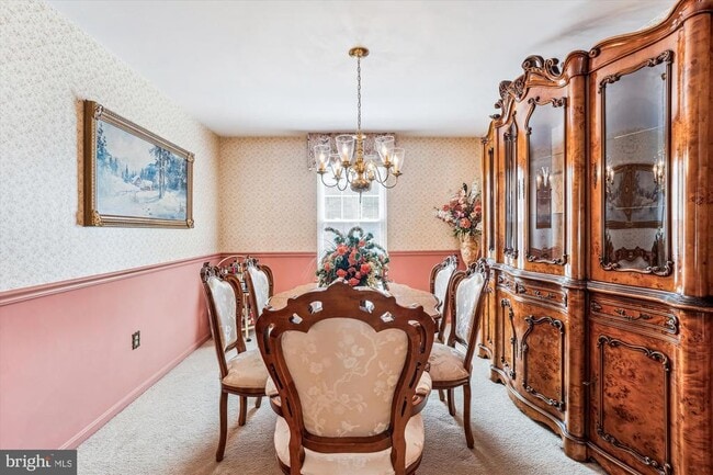 Building Photo - 10902 Valley Brook Dr