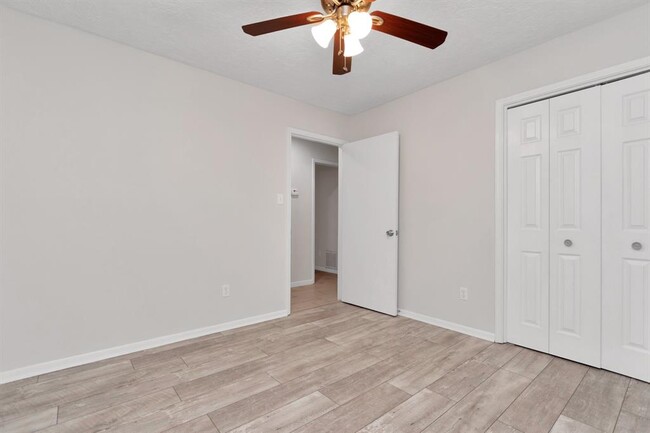 Building Photo - 1102 Comstock Springs Dr