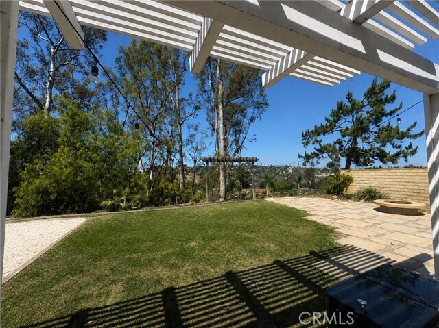 Building Photo - 25891 Via Viento