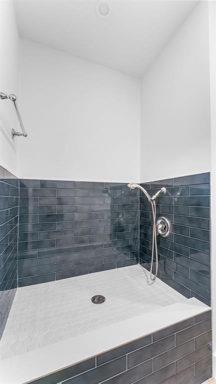 Building Photo - 6414 Woodbrook Ln