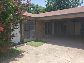 Building Photo - 1708.1710 Rawhide Loop