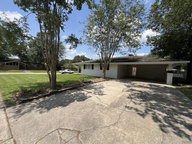 Building Photo - 10444 Browning Dr