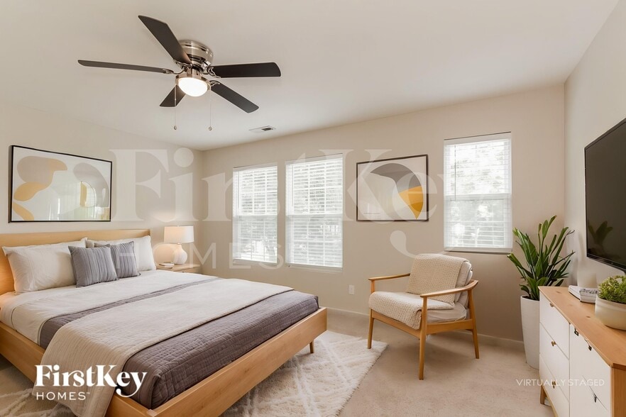 Building Photo - 2013 Dunsmore Ln