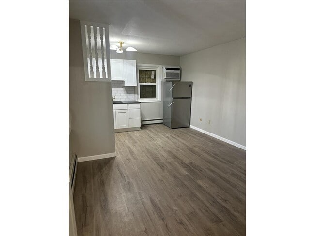 Building Photo - 453 13th Ave NW