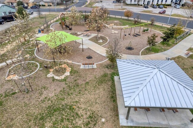 Building Photo - 2100 Pipers Field Dr