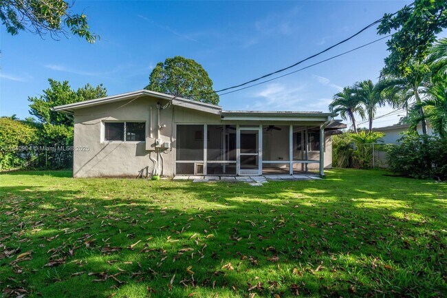 Building Photo - 8475 SW 43rd St