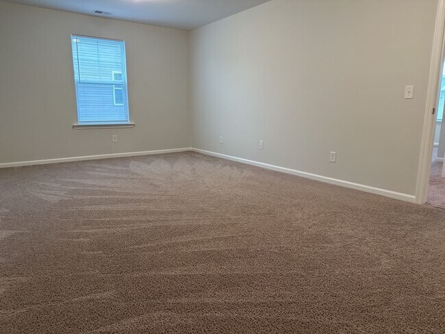 Building Photo - 5029 Castleoak Dr
