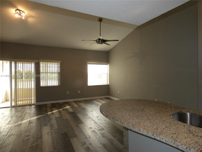 Building Photo - 2850 N Oakland Forest Dr