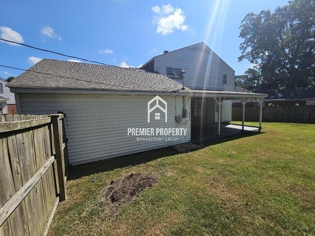 Building Photo - 5949 McQueen Cove