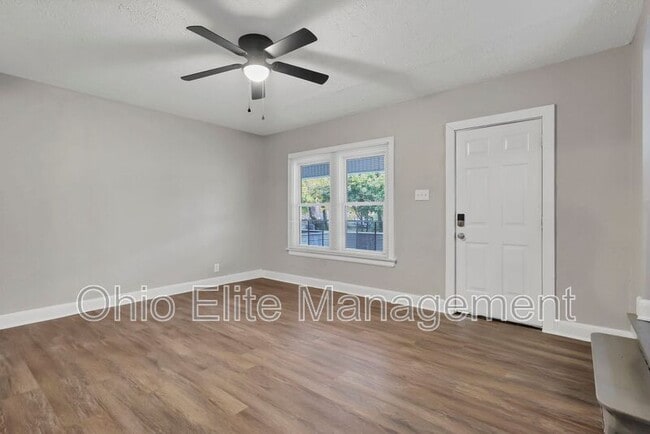 Building Photo - 1038 Forest St