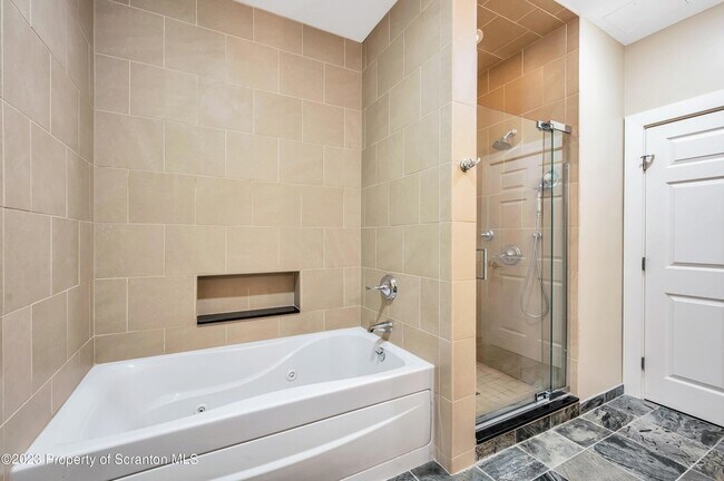 Building Photo - 509 Bogart Pl