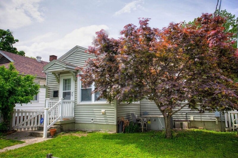 Building Photo - 1306 Henning Ave