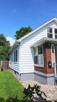 Building Photo - 1151 Lincoln Ave