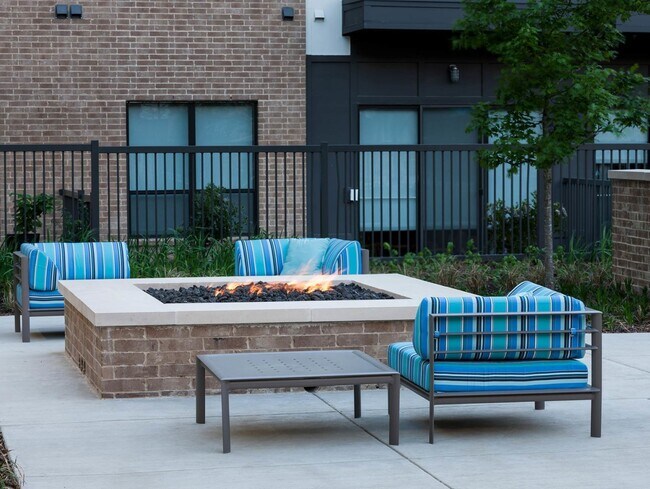 Building Photo - Hello Movie House, Hello 1 Bed Apartment