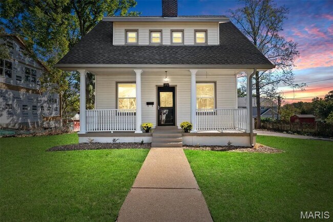 Building Photo - 712 Angenette Ave