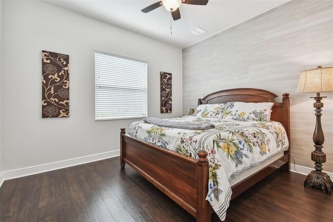 Building Photo - 30415 Palmer Oak Dr