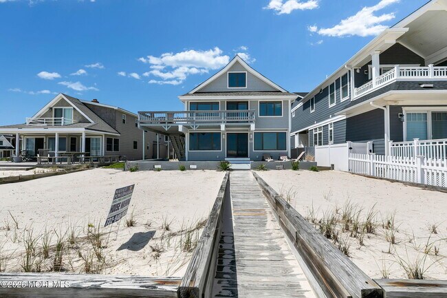 Building Photo - 304 Oceanfront