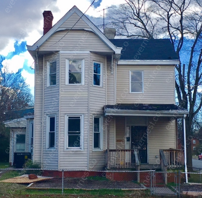 Building Photo - 1901 Fairmount Ave