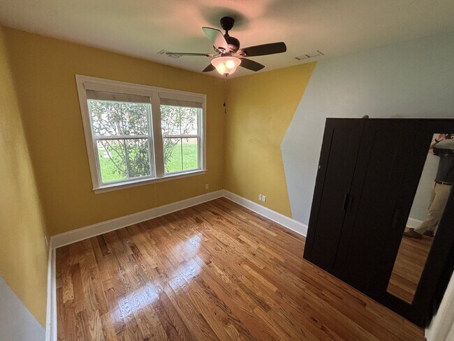 Building Photo - Charming 3-Bedroom Home in Southwood – Spacious Living & Oversized Backyard! Wash/Dryer on site