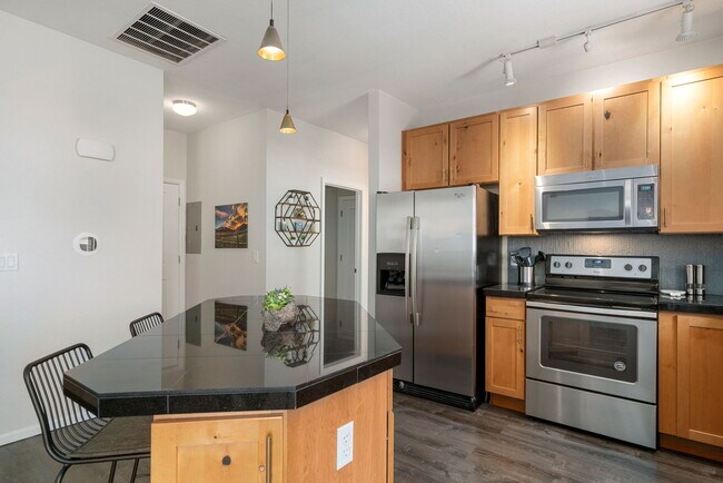 Building Photo - 11310 Colony Cir