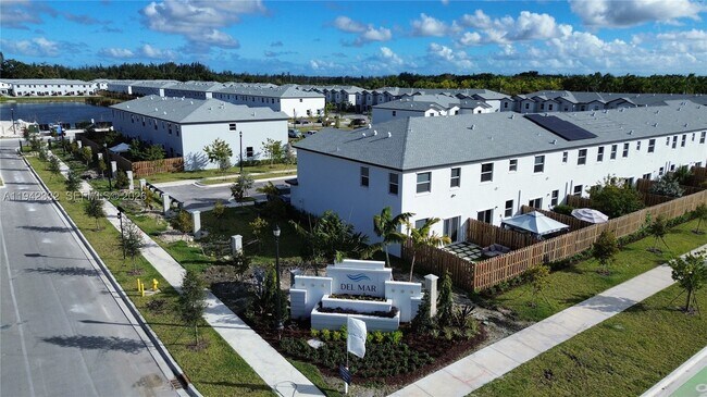 Building Photo - 17910 SW 359 Ter