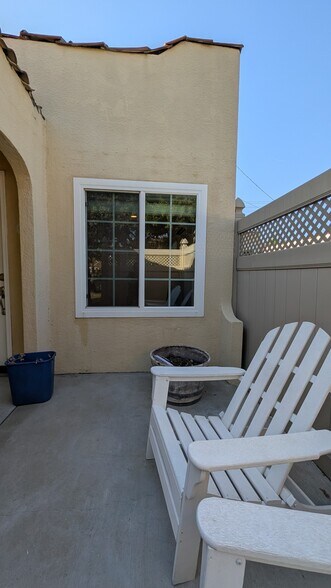 Building Photo - 1203 N Kenilworth Ave